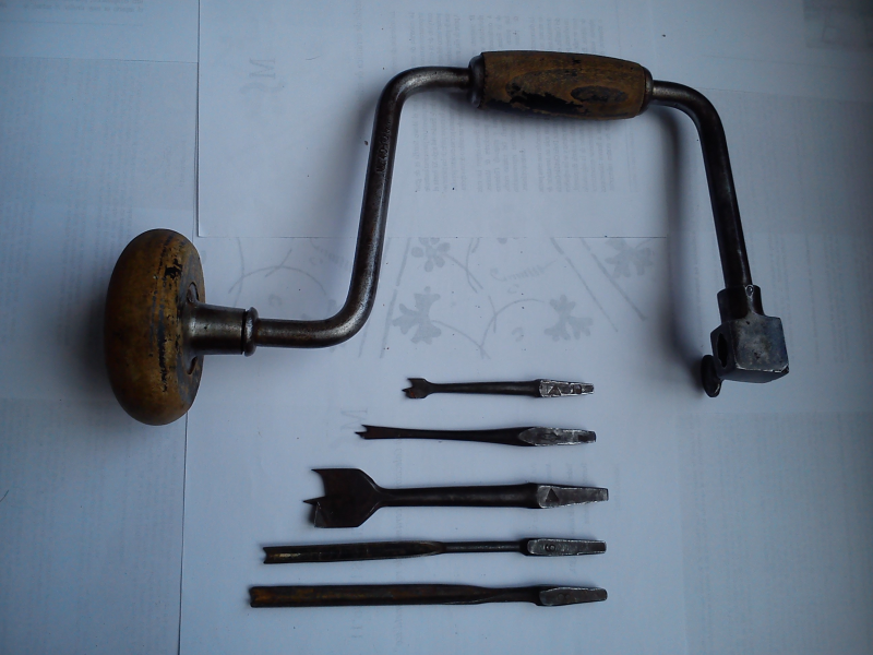 Berbiquí - taladro manual antiguo