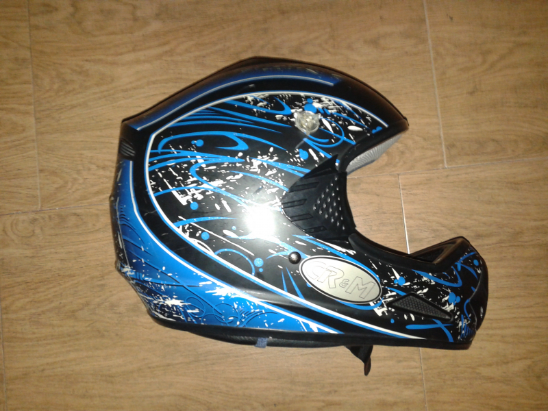 Casco de cross cr&m