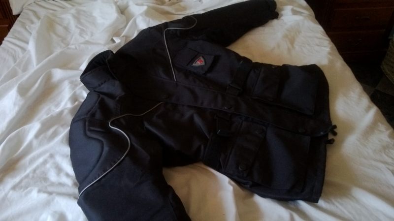 chaqueta motera