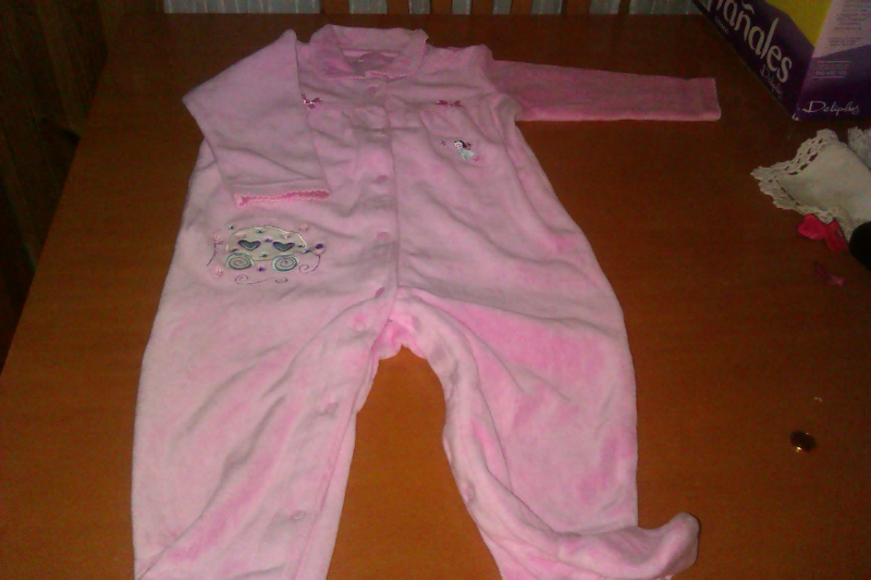 ROPITA DE NIÑA        T. 12  meses