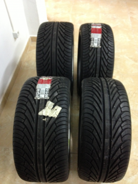 4 Llantas con neumáticos de 275/30R19 ZEON 2XS (XL) 96W COOPERTIRES 4 Llantas con neumáticos de 275/30R19 ZEON 2XS (XL) 96W COOPERTIRES